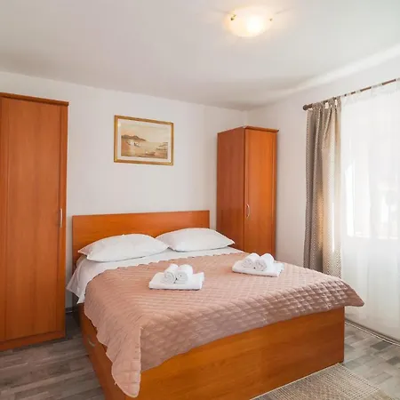 Zadrugarska I Apartament *