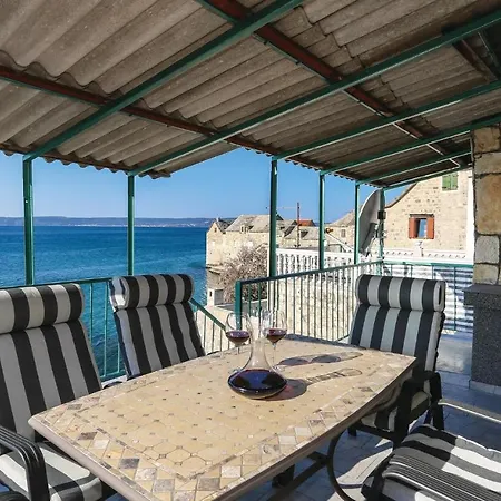 Lovely In Kastel Gomilica With Kitchen * Kaštela
